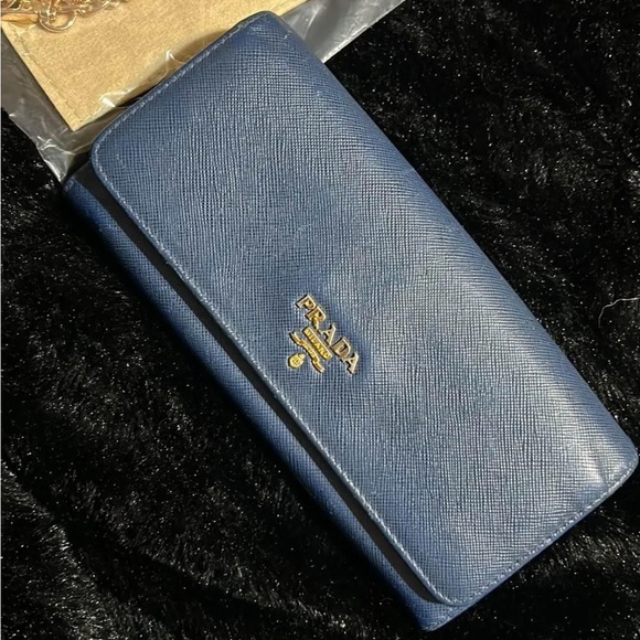 Prada Navy Blue Wallet with Gold Logo - Picture 1 of 3